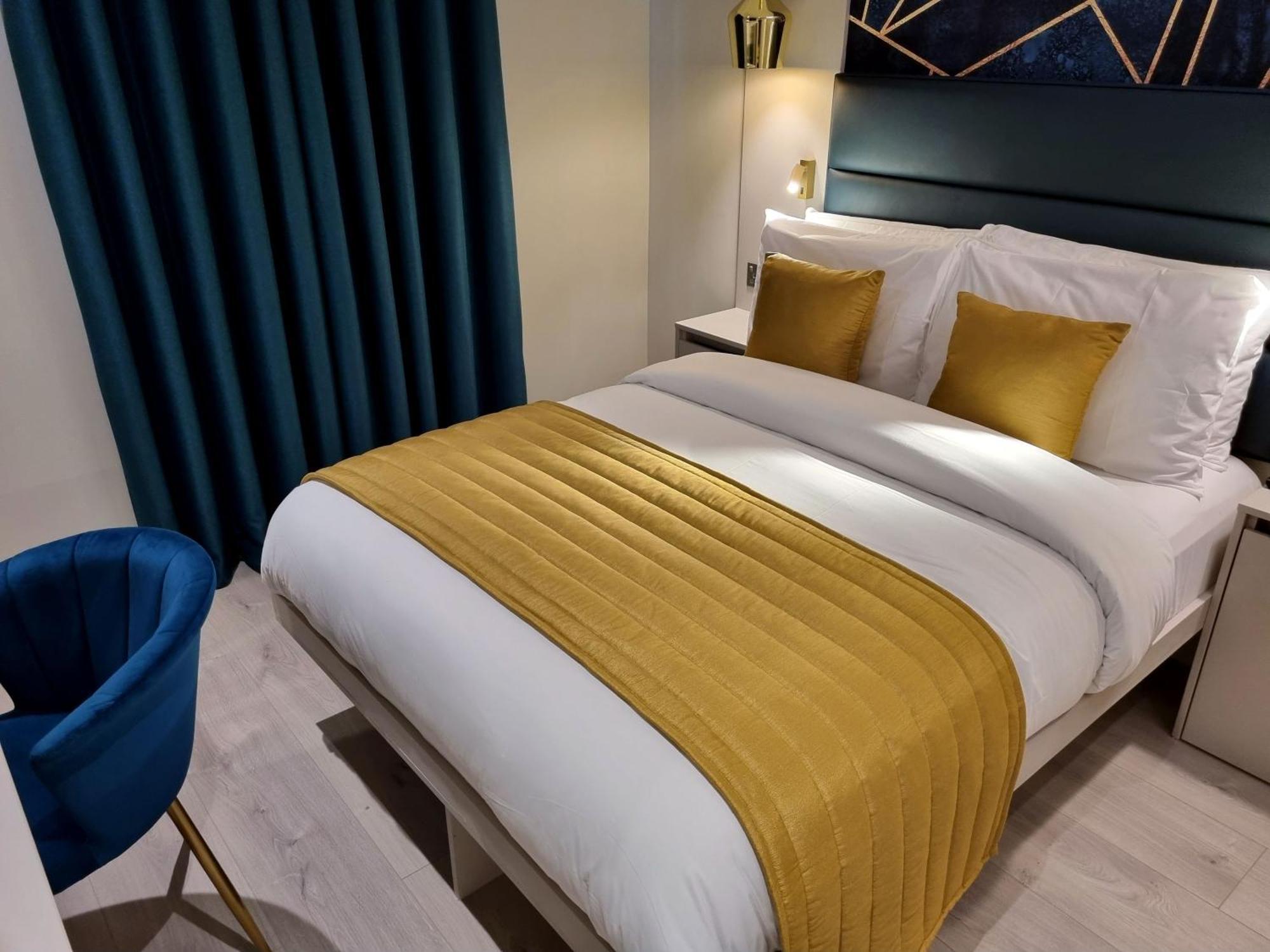Nox Edgware Road 4*